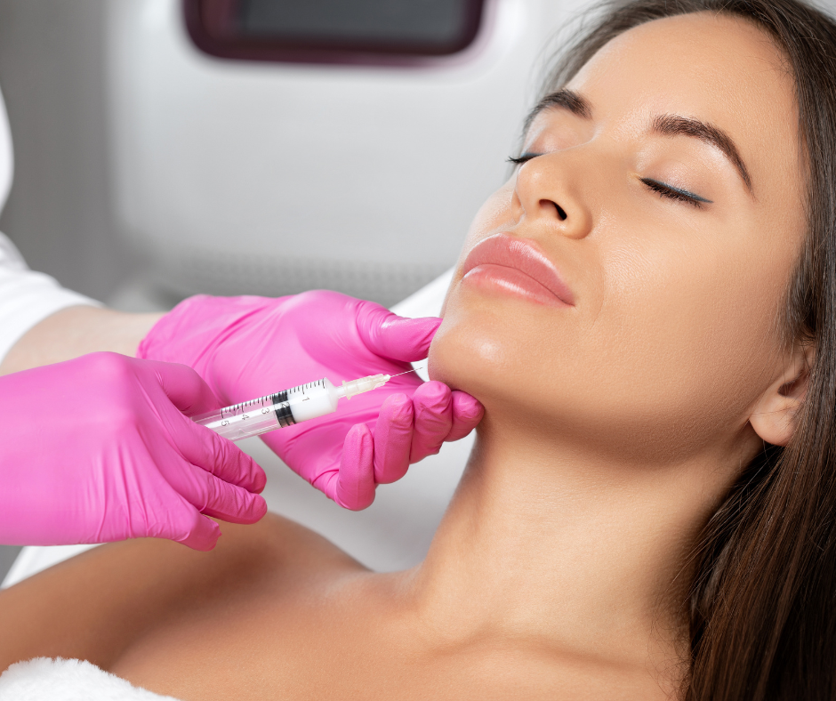 Neste artigo, vamos desvendar alguns dos principais mitos e verdades sobre harmonização facial. Vamos lá!