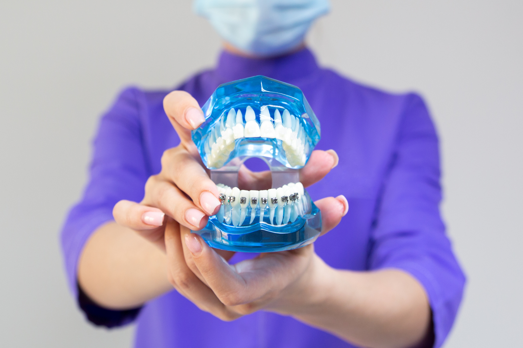 Qual o tempo de recuperação após um implante dentário? O implante dentário é uma das soluções mais procuradas para repor dentes perdidos
