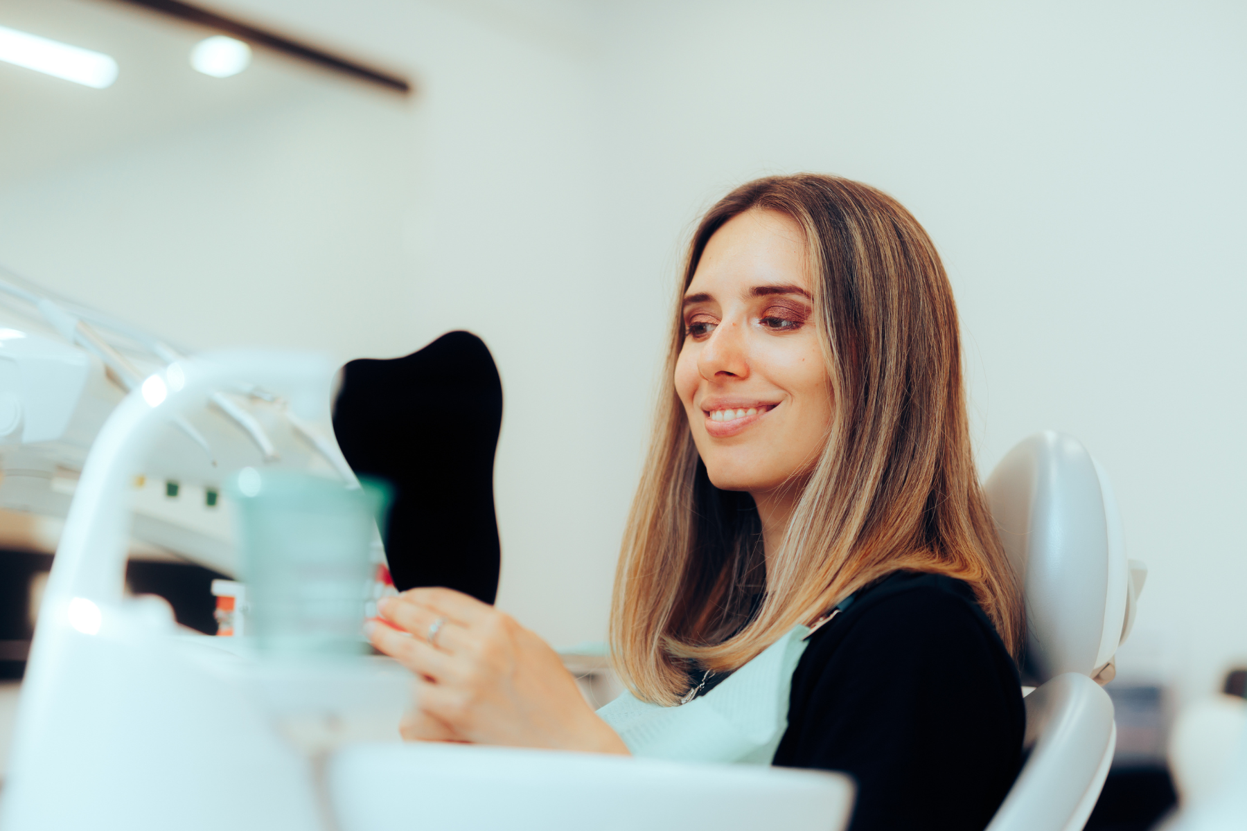 Ortodontia Estética e Harmonização Facial: Alinhando Saúde e Beleza. A ortodontia estética tem ganhado cada vez mais destaque